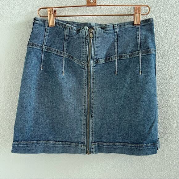 We the Free Free People Denim Virgo Mini Skirt Denim Jean Front Zip 28 - Picture 1 of 5